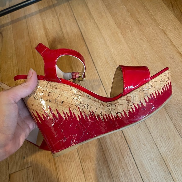 Stuart Weitzman Red Flame Painted Patent Cork Wedge Heel - Picture 13 of 17